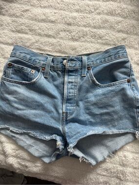 Levi's 501® Women’s cut off light blue classic shorts